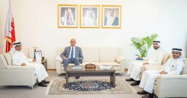 المدير العام للشؤون القانونية وحقوق الإنسان بوزارة الخارجية يجتمع مع المنسق المقيم لأنشطة الأمم المتحدة لدى مملكة البحرين