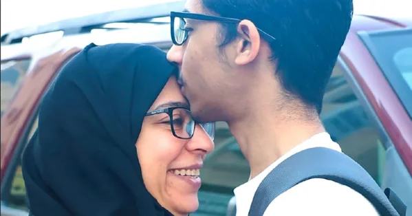 طفلا التوحد علي وشقيقته فاطمة... 11 عامًا في صفوف الدمج