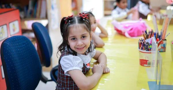 الطالبات المستجدات يتحدثن لـ “البلاد” عن أحلامهن الكبيرة
